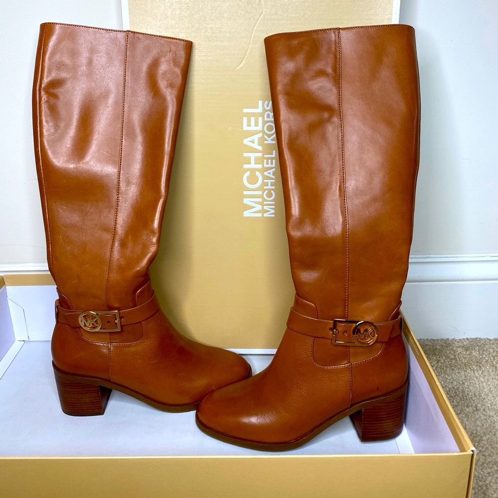 NWT Michael kors Tan 👢